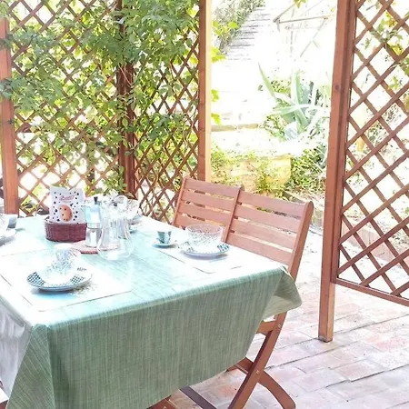 Bilocale Casa Manu Garden Finale Ligure