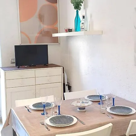 Bilocale Casa Manu Garden Apartment Finale Ligure